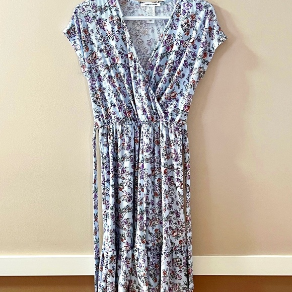 NWOT Blue Floral Summer Dress by Caution to the Wind Size Medium - Picture 3 of 7